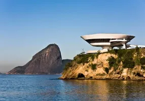 Foto 1 de Apartamento com 3 Quartos à venda, 275m² em Ingá, Niterói