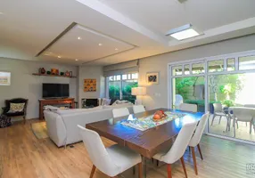 Foto 1 de Casa de Condomínio com 3 Quartos à venda, 245m² em Jardim Carvalho, Porto Alegre