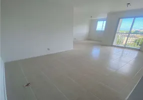 Foto 1 de Apartamento com 3 Quartos à venda, 66m² em Barra da Tijuca, Rio de Janeiro