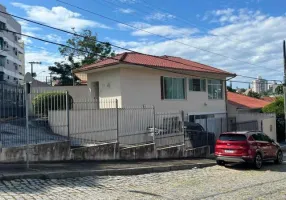 Foto 1 de Casa com 5 Quartos à venda, 221m² em Bom Abrigo, Florianópolis
