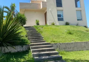 Foto 1 de Casa de Condomínio com 3 Quartos para alugar, 200m² em Sao Silvestre Sao Silvestre, Jacareí