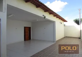 Foto 1 de Casa com 4 Quartos à venda, 250m² em Residencial 14 Bis, Goiânia