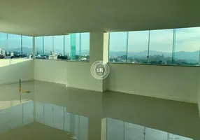 Foto 1 de Apartamento com 2 Quartos à venda, 132m² em Centro, Camboriú