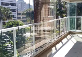 Foto 1 de Apartamento com 4 Quartos para venda ou aluguel, 240m² em Chácara Santo Antônio, São Paulo