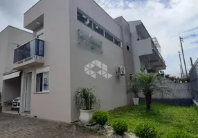 Foto 1 de Casa com 2 Quartos à venda, 68m² em Desvio Rizzo, Caxias do Sul