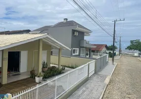 Foto 1 de Casa com 4 Quartos à venda, 152m² em Ubatuba, São Francisco do Sul