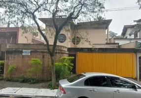 Foto 1 de Sobrado com 4 Quartos para alugar, 200m² em Jardim São Nicolau, São Paulo