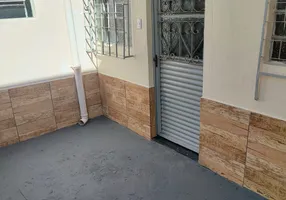 Foto 1 de Casa com 2 Quartos para alugar, 70m² em Santa Efigênia, Belo Horizonte