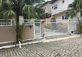 Foto 1 de Casa de Condomínio com 3 Quartos à venda, 93m² em Pendotiba, Niterói