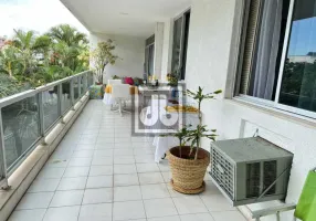 Foto 1 de Apartamento com 3 Quartos à venda, 160m² em Barra da Tijuca, Rio de Janeiro