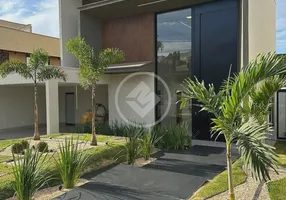 Foto 1 de Casa de Condomínio com 4 Quartos à venda, 226m² em Condomínio do Lago, Goiânia