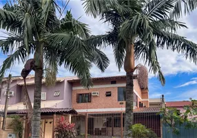 Foto 1 de Casa com 2 Quartos à venda, 171m² em Igara, Canoas