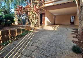 Foto 1 de Sobrado com 5 Quartos para venda ou aluguel, 322m² em Nova Campinas, Campinas