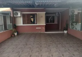 Foto 1 de Casa com 3 Quartos à venda, 64m² em Hípica, Porto Alegre