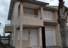 Foto 1 de Sobrado com 3 Quartos à venda, 90m² em Zona Nova, Tramandaí