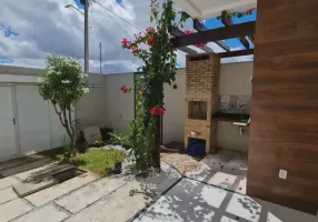 Foto 1 de Casa com 3 Quartos à venda, 87m² em Itapuã, Salvador