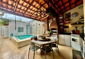 Foto 1 de Casa com 4 Quartos à venda, 317m² em Ponta da Praia, Santos