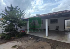 Foto 1 de Casa com 3 Quartos à venda, 151m² em Jardim das Palmeiras, Uberlândia