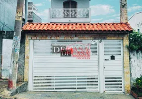Foto 1 de Sobrado com 3 Quartos à venda, 252m² em Vila Carmosina, São Paulo