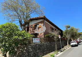 Foto 1 de Casa com 4 Quartos à venda, 254m² em Embuema, Embu das Artes