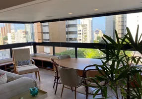 Foto 1 de Apartamento com 3 Quartos à venda, 260m² em Barra, Salvador
