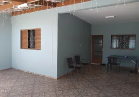 Foto 1 de Sobrado com 4 Quartos à venda, 200m² em Vila Santos, Caçapava