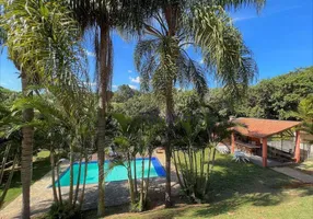 Foto 1 de Fazenda/Sítio com 4 Quartos à venda, 350m² em Chacara Santa Lucia, Carapicuíba