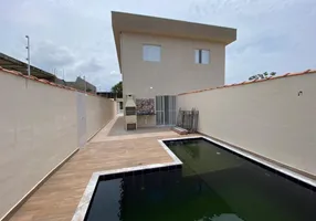 Foto 1 de Casa com 2 Quartos à venda, 70m² em UMUARAMA, Itanhaém