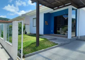 Foto 1 de Casa com 2 Quartos para alugar, 60m² em Ambrósio, Garopaba
