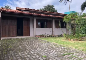 Foto 1 de Casa com 3 Quartos à venda, 576m² em Vila Santo Antônio, Imbituba