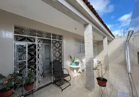 Foto 1 de Casa com 3 Quartos à venda, 162m² em Farolândia, Aracaju