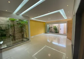 Foto 1 de Casa com 3 Quartos à venda, 131m² em Jardim Inconfidência, Uberlândia
