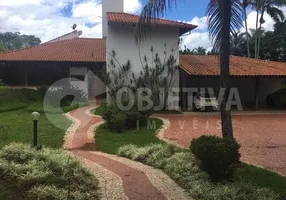 Foto 1 de Casa de Condomínio com 5 Quartos para alugar, 650m² em Morada do Sol, Uberlândia