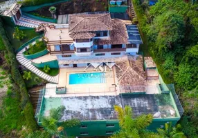 Foto 1 de Casa de Condomínio com 3 Quartos para venda ou aluguel, 800m² em Itaipava, Petrópolis