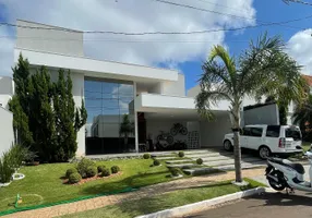 Foto 1 de Casa de Condomínio com 3 Quartos à venda, 250m² em Jardim Laguna, Umuarama