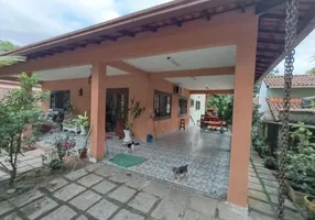 Foto 1 de Casa de Condomínio com 3 Quartos à venda, 176m² em Limoeiro, Guapimirim