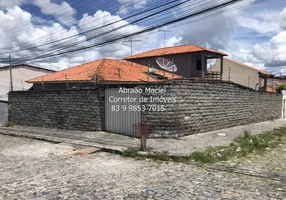 Foto 1 de Casa com 4 Quartos para alugar, 120m² em Centenario, Campina Grande