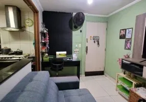 Foto 1 de Apartamento com 2 Quartos à venda, 44m² em Vila Municipal, Carapicuíba