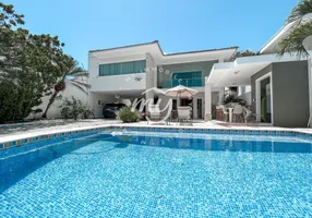 Foto 1 de Casa de Condomínio com 4 Quartos à venda, 309m² em Buraquinho, Lauro de Freitas