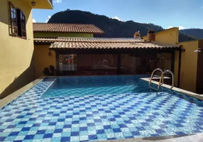 Foto 1 de Casa com 2 Quartos à venda, 200m² em Amparo, Nova Friburgo