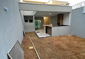Foto 1 de Sobrado com 3 Quartos à venda, 195m² em Residencial Cidade Verde, Goiânia