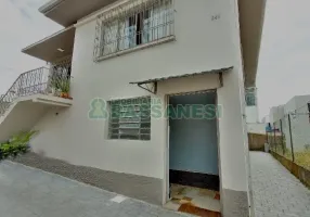 Foto 1 de Casa com 4 Quartos para alugar, 110m² em Pio X, Caxias do Sul