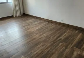 Foto 1 de Apartamento com 2 Quartos para alugar, 70m² em Aclimação, São Paulo