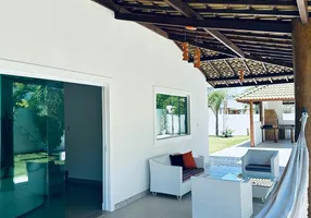 Foto 1 de Casa de Condomínio com 4 Quartos para venda ou aluguel, 280m² em Busca-Vida, Camaçari