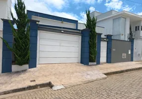 Foto 1 de Casa com 3 Quartos à venda, 178m² em Pousada dos Campos III, Pouso Alegre