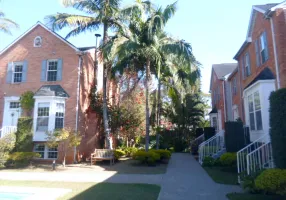 Foto 1 de Casa de Condomínio com 4 Quartos para venda ou aluguel, 220m² em Brooklin, São Paulo