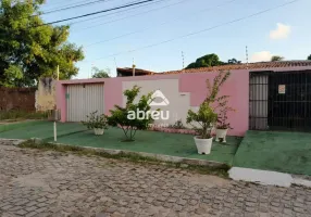 Foto 1 de Casa com 3 Quartos à venda, 265m² em Lagoa Nova, Natal