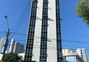 Foto 1 de Apartamento com 4 Quartos à venda, 140m² em Petrópolis, Natal