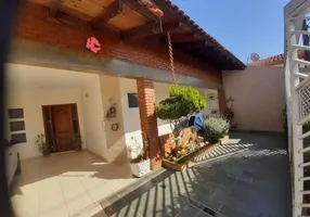 Foto 1 de Casa com 3 Quartos à venda, 243m² em Vila Industrial, Bauru