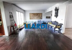 Foto 1 de Sobrado com 4 Quartos à venda, 300m² em Sumaré, São Paulo